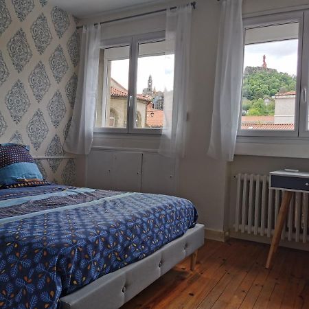Chambre Privee Dans Appart Partage, Centre Ville, Avec Vue Sur Les Monuments Le Puy-en-Velay Ngoại thất bức ảnh