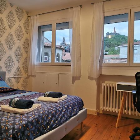 Chambre Privee Dans Appart Partage, Centre Ville, Avec Vue Sur Les Monuments Le Puy-en-Velay Ngoại thất bức ảnh