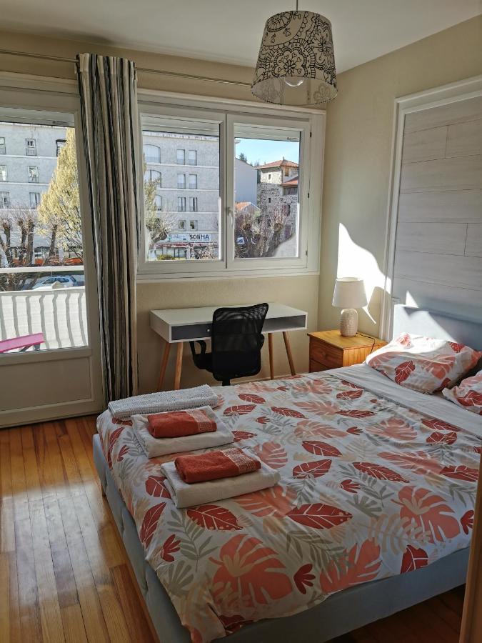 Chambre Privee Dans Appart Partage, Centre Ville, Avec Vue Sur Les Monuments Le Puy-en-Velay Ngoại thất bức ảnh
